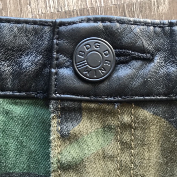 BDG Camo Skirt - Picture 5 of 7